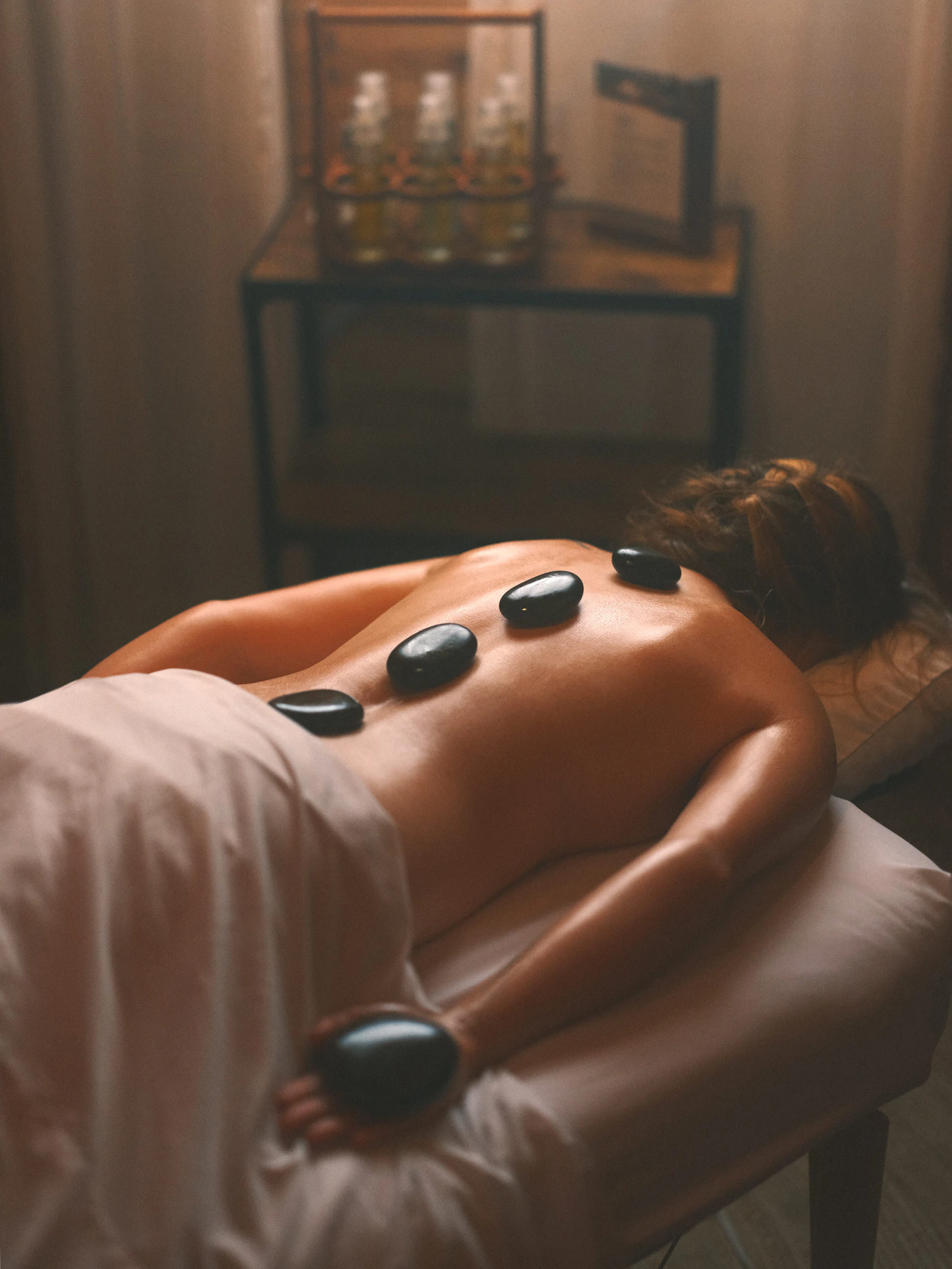 Hot stone and aromatherapy massage in Swindon